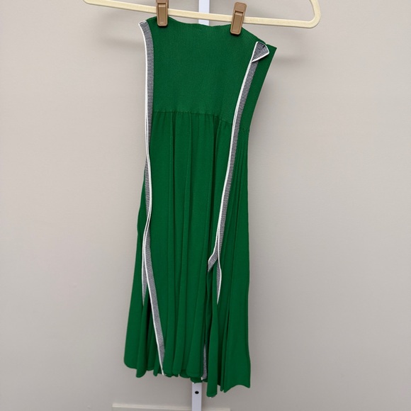 Cedric Charlier Dresses & Skirts - CEDRIC CHARLIER Green Pleated Dress with White Trim SIZE 4
